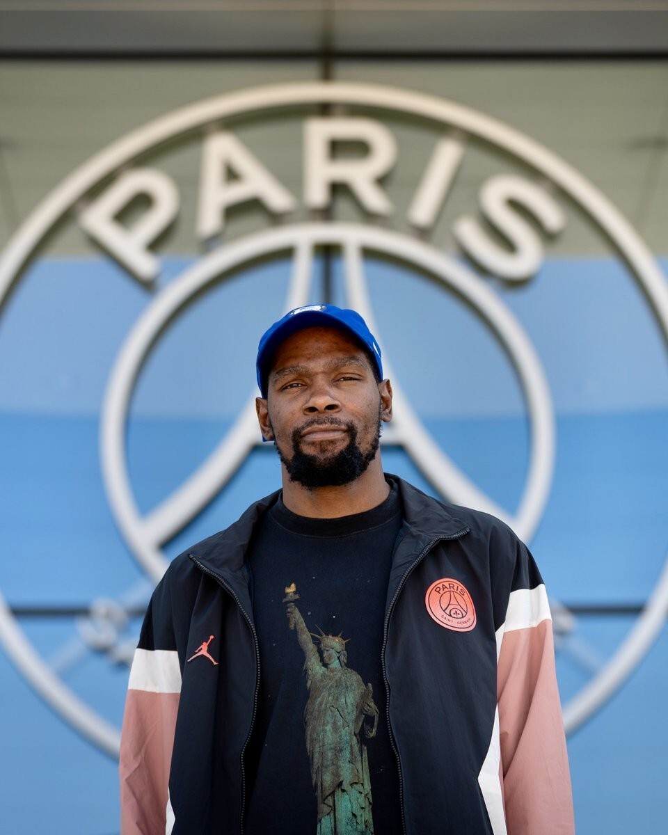 金年会下载-冲刺阶段巴黎圣日耳曼战术微调——CBA季后赛节点到来，气氛紧张，团队化学反应显著的简单介绍